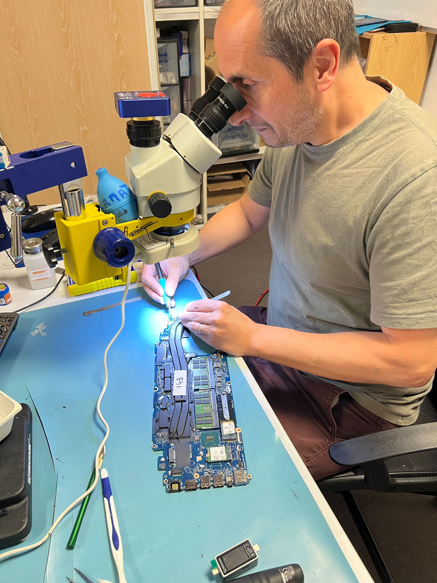 microsoudure appareils electroniques seensys